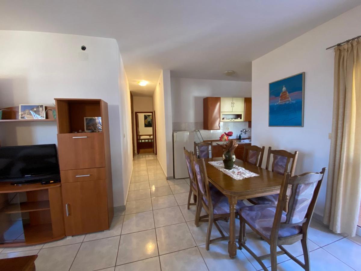 Apartments Mandarina Garden Petrovac Eksteriør billede