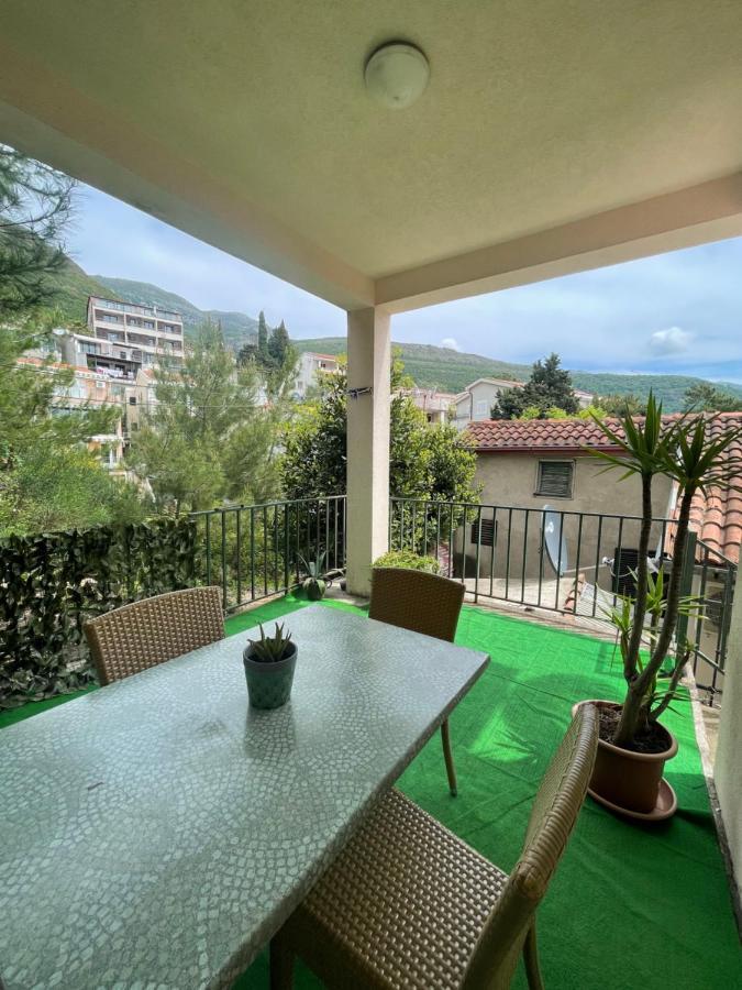 Apartments Mandarina Garden Petrovac Eksteriør billede
