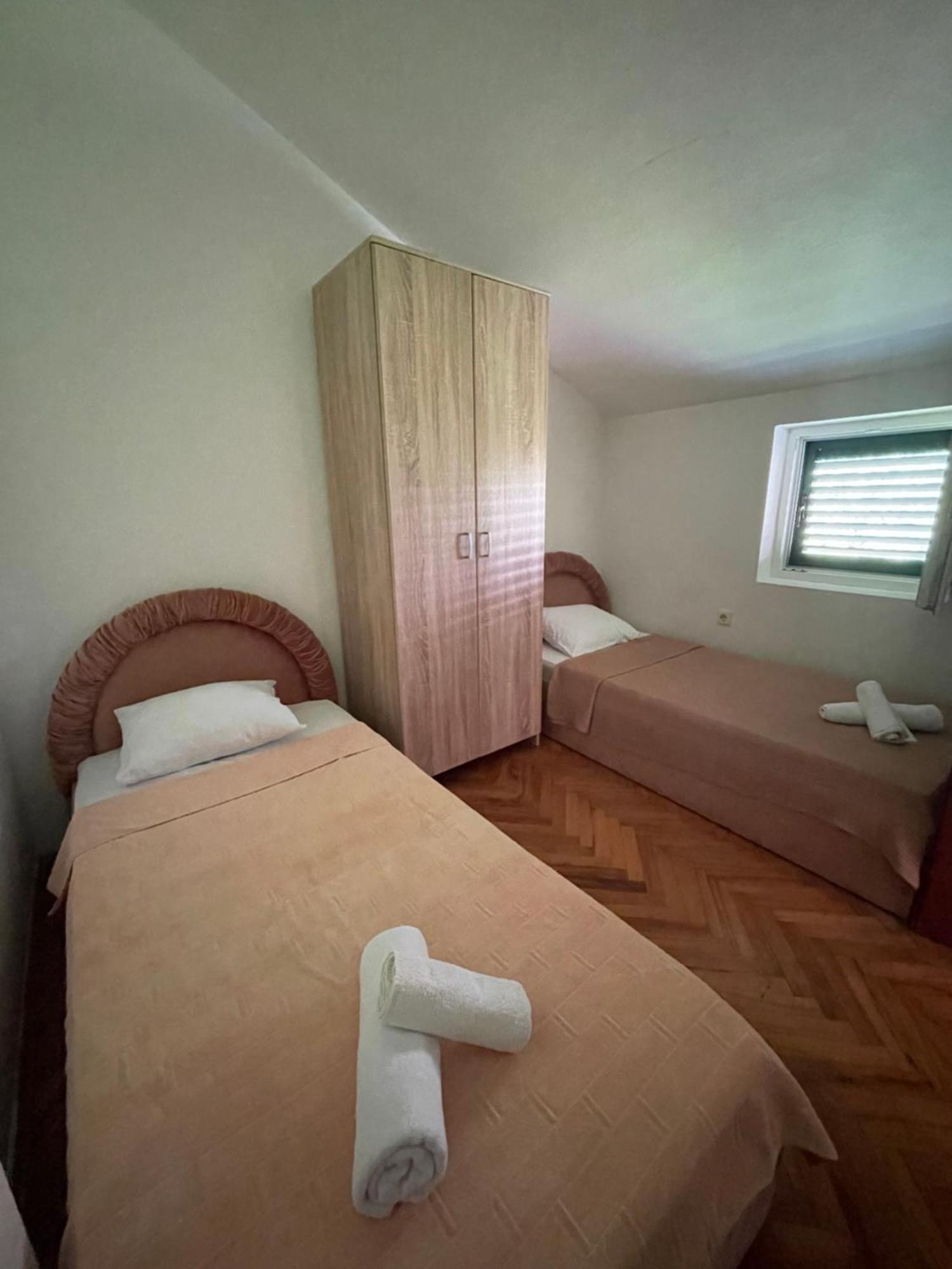 Apartments Mandarina Garden Petrovac Eksteriør billede