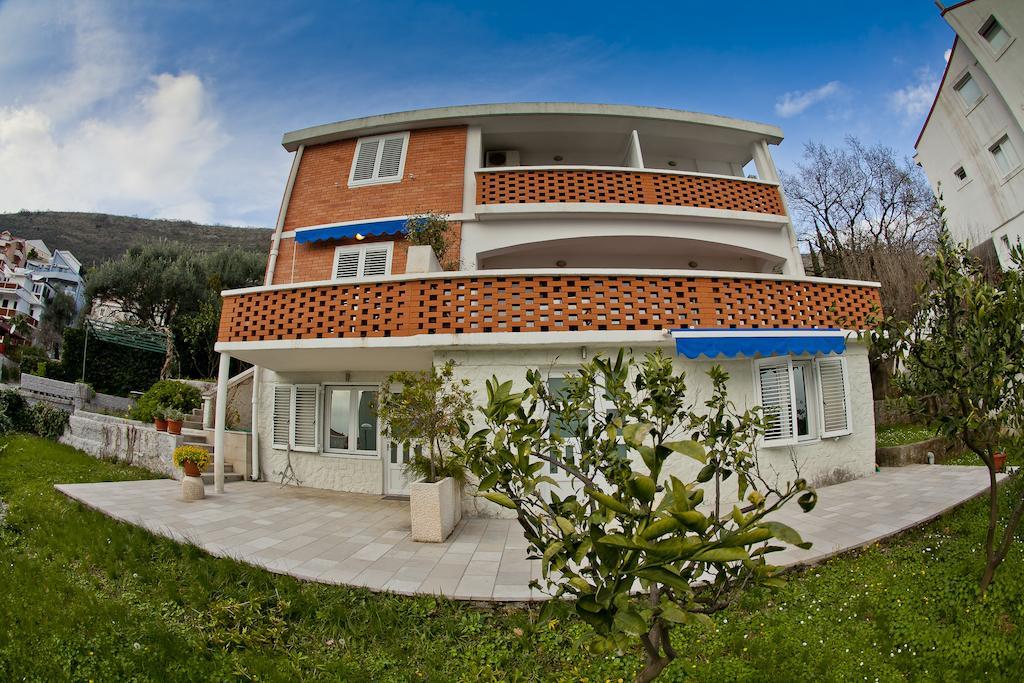 Apartments Mandarina Garden Petrovac Eksteriør billede
