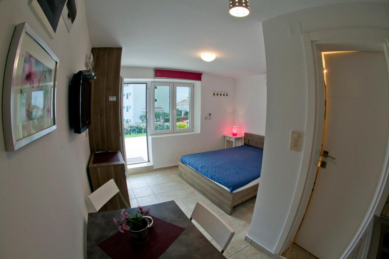 Apartments Mandarina Garden Petrovac Værelse billede